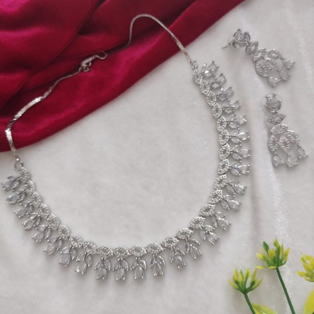 Silver AD Leaf Design Choker Necklace Set with Earrings