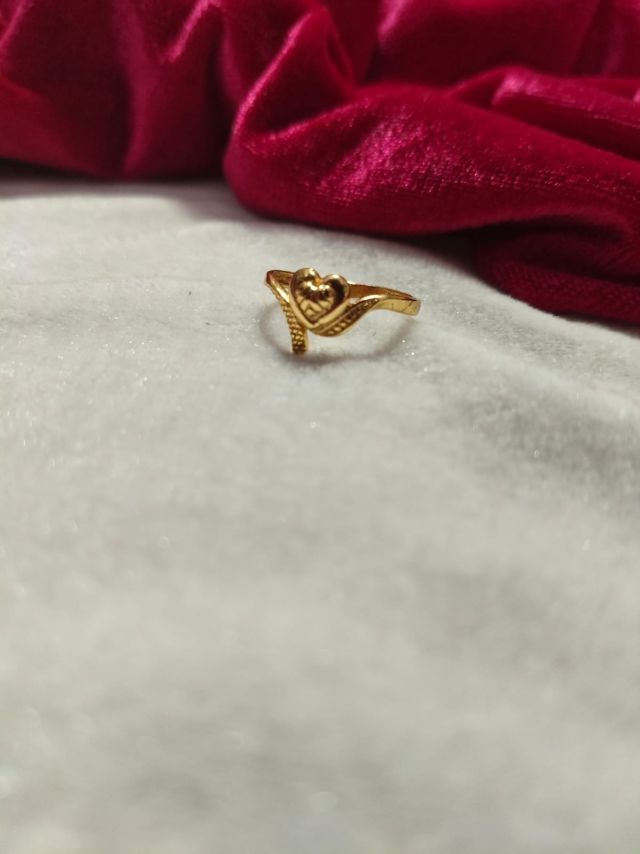 Twisted Heart Design Gold Ring for Women