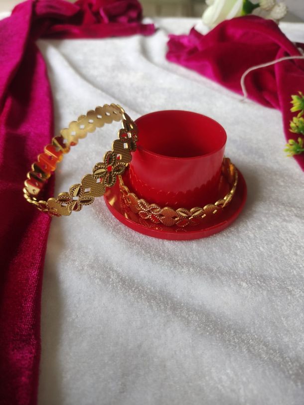 Gold Finish Cutwork Designer Metal Kada Bangles