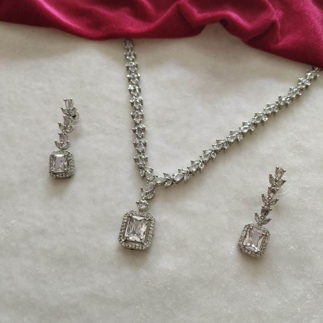 Silver Finish Crystal Square Pendant Necklace Set with Earrings